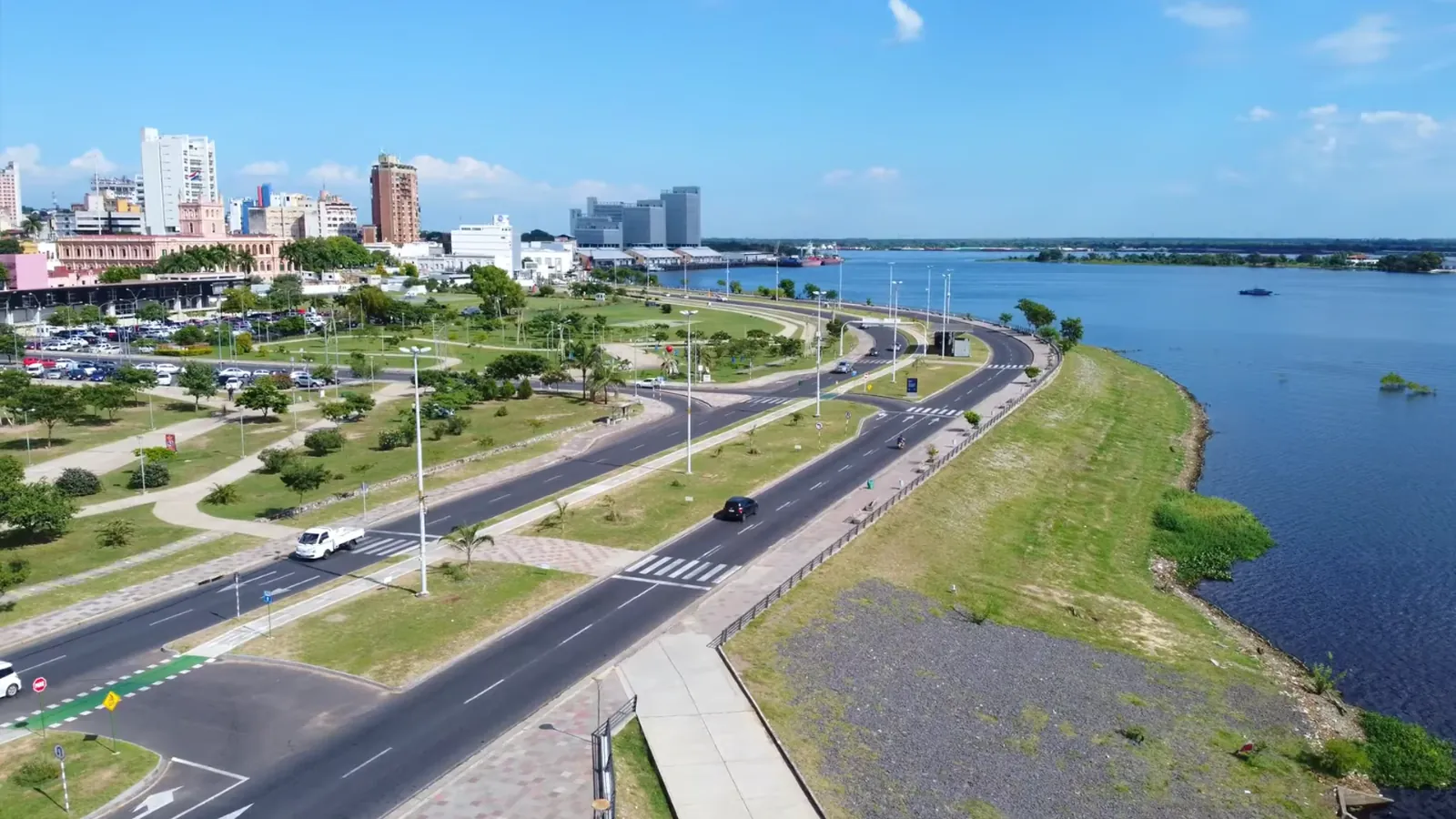 The Costanera waterfront avenue in Asunción, Paraguay